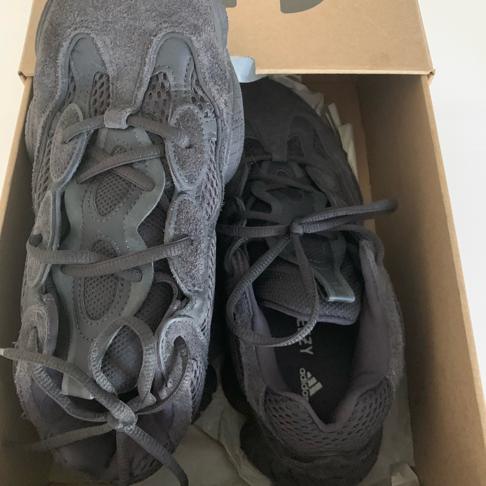Yeezy 500 utility black